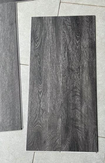 click pvc visgraat - antraciet - 60 m2 met ondervloer beschikbaar voor biedingen