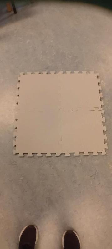 Foam tegels (42 stuks) beschikbaar voor biedingen