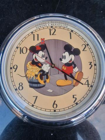 Disney Wandklok Demons & Merveilles Mickey Minnie beschikbaar voor biedingen