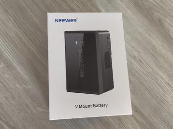 NEEWER Mini V Mount Battery 3450mAh, Nieuw in Doos Met Bon beschikbaar voor biedingen