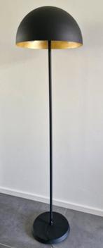 Mat Zwarte Vloerlamp met Gouden Binnenkant, Ophalen, Zo goed als nieuw, Metaal, Modern