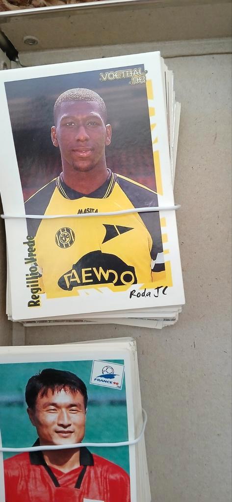 Grote verzameling panini kaartjes uit de jaren 90/vintage, Verzamelen, Sportartikelen en Voetbal, Poster, Plaatje of Sticker, Overige sporten