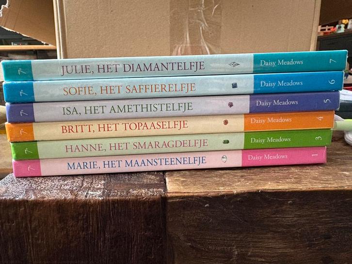 De vrolijke avonturen van de juweelelfjes, Boeken, Kinderboeken | Jeugd | onder 10 jaar, Zo goed als nieuw, Fictie algemeen, Ophalen of Verzenden