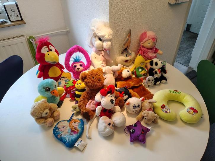 Knuffels voor het goede doel! Wie weet er één?, Kinderen en Baby's, Speelgoed | Knuffels en Pluche, Gebruikt, Overige typen, Ophalen of Verzenden