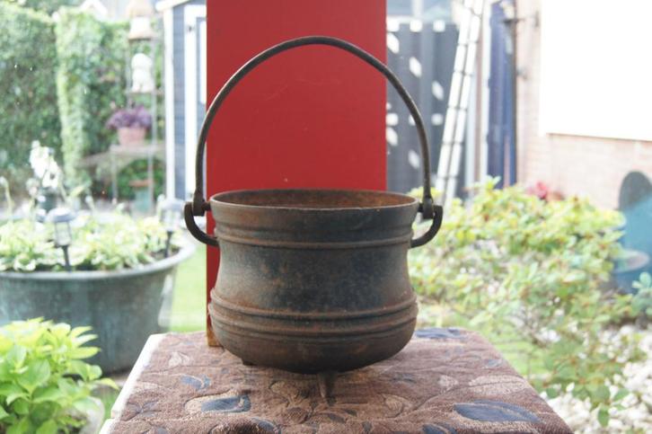Kookpotten ( Gietijzer, Antiek en Kunst, Kunst | Beelden en Houtsnijwerken, Ophalen of Verzenden