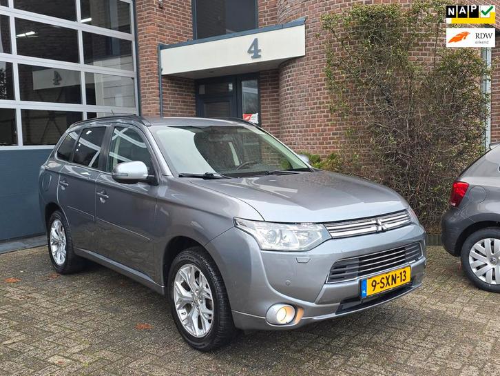 Mitsubishi Outlander 2.0 PHEV Intense + Trekhaak |Clima |Lee, Auto's, Mitsubishi, Bedrijf, Te koop, Outlander, 4x4, ABS, Achteruitrijcamera