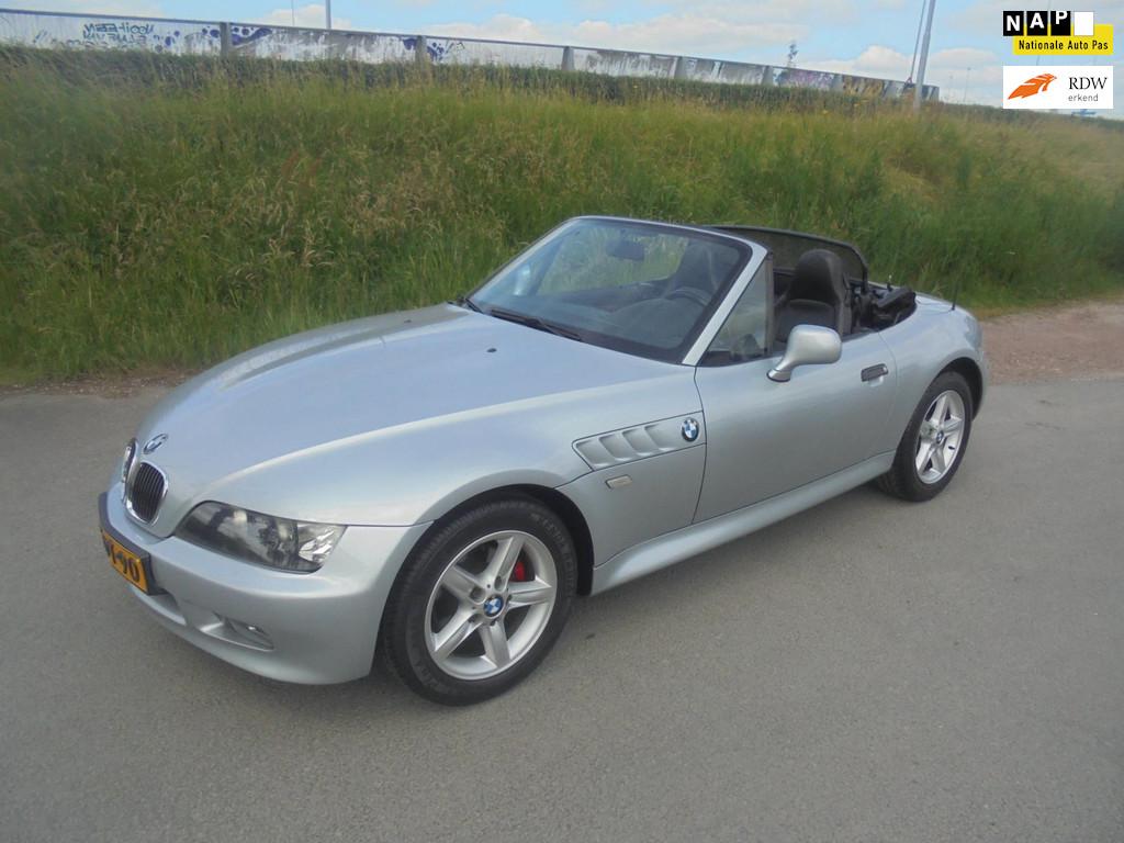 BMW Z3 Roadster 1.8 bmw z3 1.8 benzine cabrio leer lmv, Auto's, Euro 2, Achterwielaandrijving, Gebruikt, Zwart