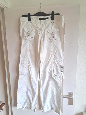Leuke witte katoenen dames broek met leuke zakken maat 44 beschikbaar voor biedingen