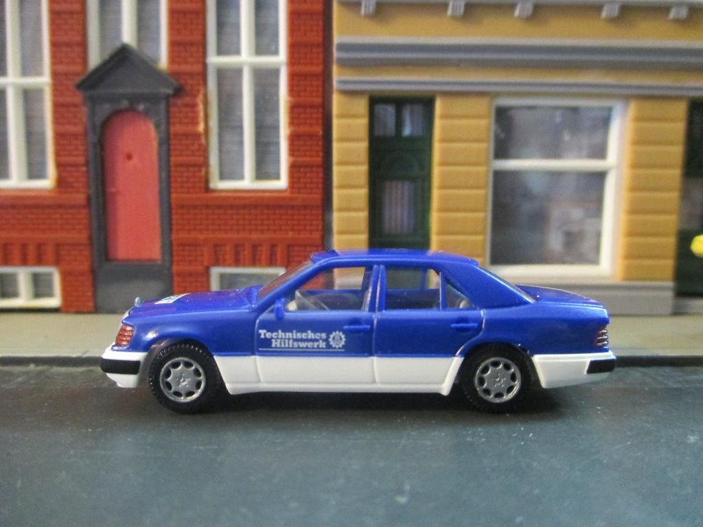 Mercedes Benz W124 260E - Wiking THW Technisches Hilfswerk, Hobby en Vrije tijd, Modelauto's | 1:87, Ophalen of Verzenden, Nieuw