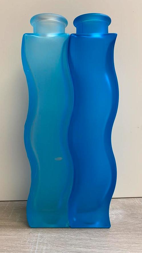 Ikea Skämt blauwe vaasjes. Perfect voor bloemetjes, Huis en Inrichting, Woonaccessoires | Vazen, Zo goed als nieuw, Blauw, Minder dan 50 cm