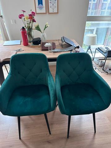 2 Bosgroene Stoelen beschikbaar voor biedingen
