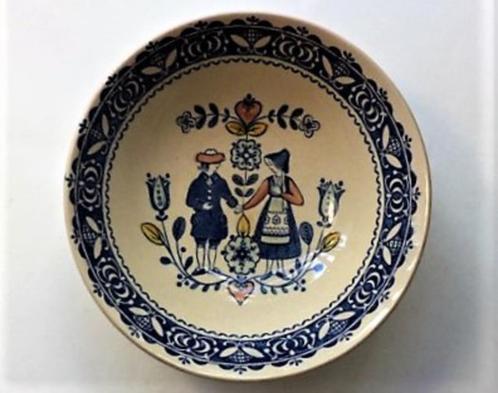 Schaaltje met man en vrouw - Staffordshire Johnson Bros (763, Huis en Inrichting, Woonaccessoires | Schalen en Manden, Zo goed als nieuw