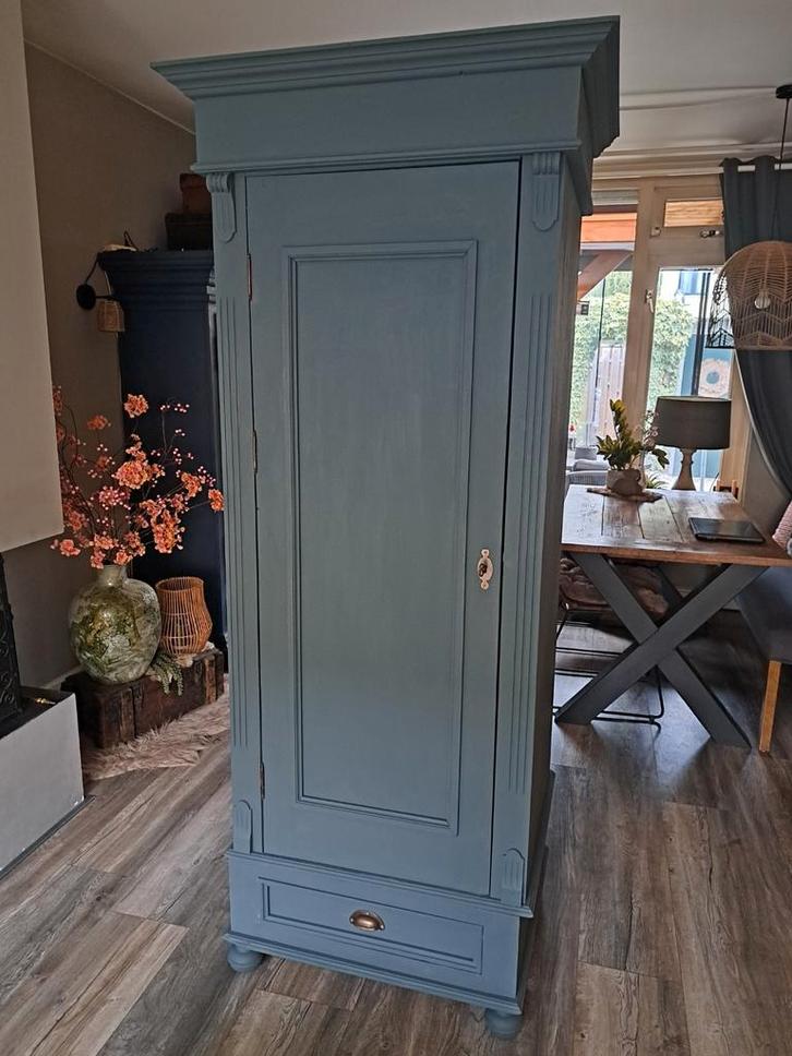 Mooie ééndeurskast, Huis en Inrichting, Kasten | Overige, Zo goed als nieuw, Ophalen of Verzenden