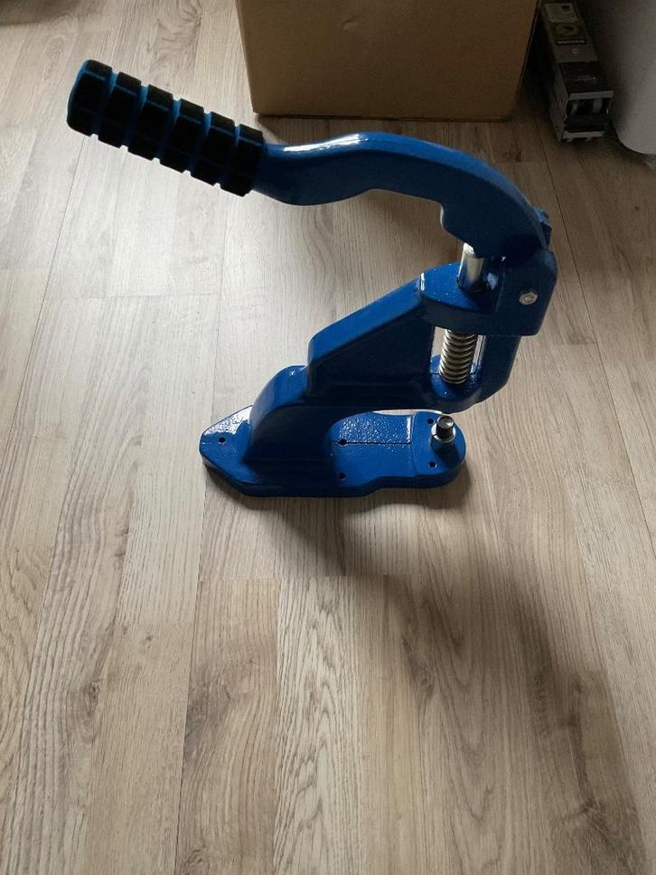 Hand pers gietijzer (zeilringen) van Gromfast., Doe-het-zelf en Verbouw, Gereedschap | Handgereedschap, Zo goed als nieuw, Ophalen