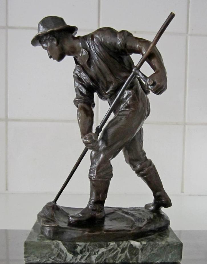 BRONS==Rudolf Kaesbach 1873-1955==jonge boer met zeis=, Antiek en Kunst, Antiek | Koper en Brons, Brons, Ophalen of Verzenden