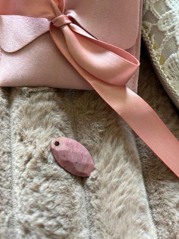 Rhodoniet Hanger - Sparkling Jewels beschikbaar voor biedingen