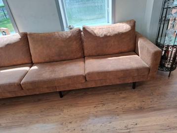 Zitbank cognac kleur beschikbaar voor biedingen