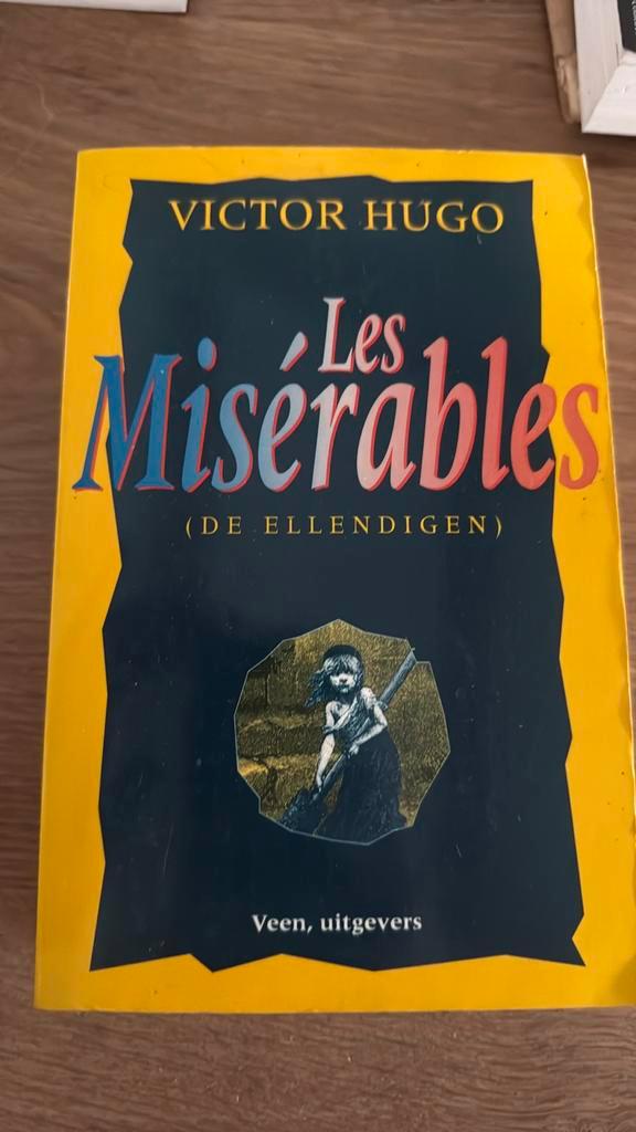 Les Misérables (De Ellendigen) - Victor Hugo, Boeken, Literatuur, Gelezen, Nederland, Ophalen of Verzenden