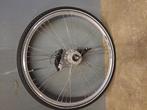 Voorwiel 28 inch met naafdynamo en lamp, Fietsen en Brommers, Fietsonderdelen, Ophalen of Verzenden, Zo goed als nieuw, Algemeen