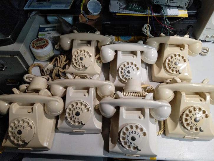 Vintage telefoon wit Ericsson, Telecommunicatie, Vaste telefoons | Niet Draadloos, Refurbished, Bakeliet, Met draaischijf, Ophalen