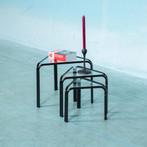 Vintage bijzettafels driehoek Minimalist nesting tables 80s, Ophalen of Verzenden, Gebruikt, Overige vormen, Glas