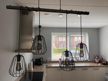 Eettafel lamp beschikbaar voor biedingen