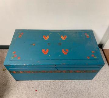 Boeken / speelgoed / stoffen kist beschikbaar voor biedingen