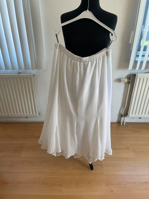 Witte wijde rok over de knie maat 50/52, Kleding | Dames, Grote Maten, Zo goed als nieuw, Wit, Verzenden