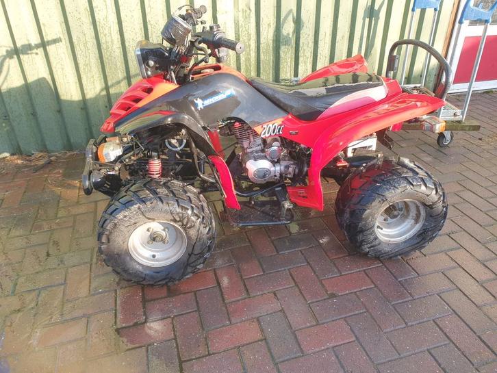 Quad 200cc / suzuki 450cc project, Motoren, Quads en Trikes, Ophalen of Verzenden