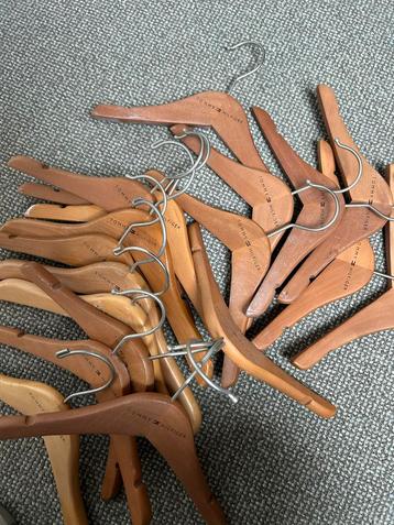 Tommy Hilfiger Kinderhangers Hout - 19 stuks beschikbaar voor biedingen