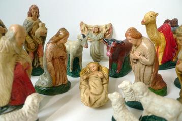 Kleine oude gipsen kerstgroep jaren 60 / kerststal figuren beschikbaar voor biedingen