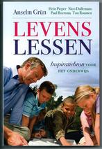 Levens lessen - Anselm Grün e.a., Nieuw, Ophalen of Verzenden, Anselm Grün e.a., Instructieboek