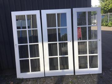 Deuren met glas roeden beschikbaar voor biedingen