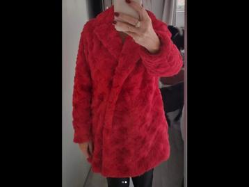 Warme winter pluche jas warm rood halflang maat M beschikbaar voor biedingen