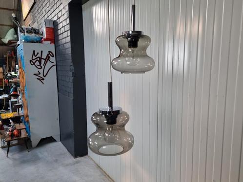 Vintage koppel hanglampen rook glas, Huis en Inrichting, Lampen | Hanglampen, Gebruikt, 75 cm of meer, Glas, Ophalen of Verzenden