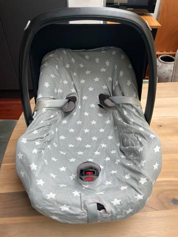 Maxi-cosi Pebble autostoeltje + isofix base beschikbaar voor biedingen