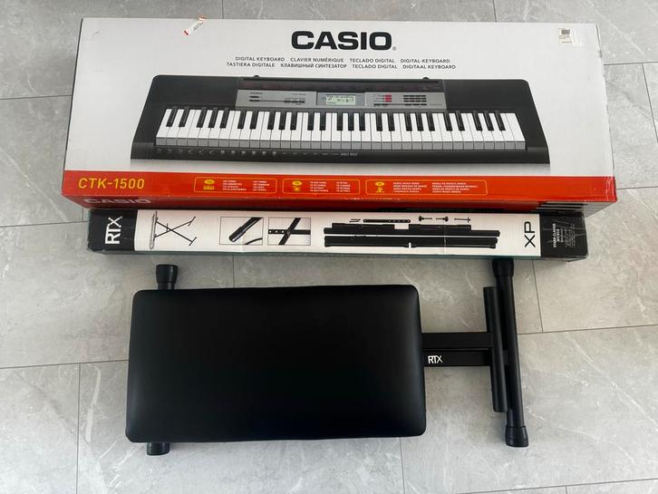 Compleet Casio Keyboard CTK-1500 met standaard en bank, Muziek en Instrumenten, Keyboards, Nieuw, 61 toetsen, Casio, Met standaard