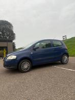 Volkswagen Fox Blauw, Voorwielaandrijving, 54 pk, 969 kg, 1198 cc