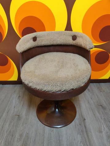 Vintage 70s Futura Space Age Fauteuil Bruin Tulp Jaren 70 beschikbaar voor biedingen