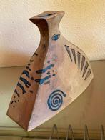 Keramiek vaas met Egyptische motieven Inez van Beek-Boshuis, Overige kleuren, Aardewerk of Porselein, Nieuw, Ophalen of Verzenden