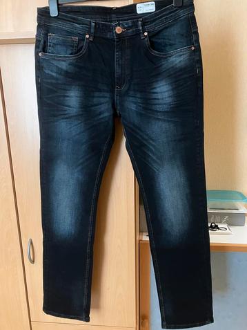 Nieuwe heren jeans maat 36/32 beschikbaar voor biedingen