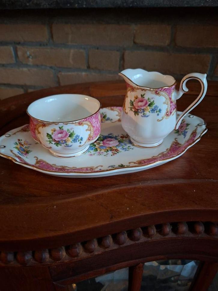 Roomstel royal Albert lady Carlyle, Antiek en Kunst, Antiek | Servies compleet, Ophalen of Verzenden