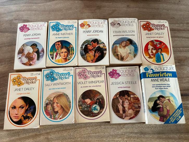 10 bouquet romans uit de begin tijd, Boeken, Chicklit, Zo goed als nieuw, Ophalen of Verzenden