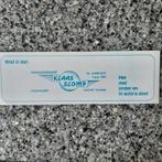 Vintage sticker wist u dat Klaas Slomp het met onder en auto, Verzamelen, Ophalen of Verzenden, Zo goed als nieuw, Overige typen