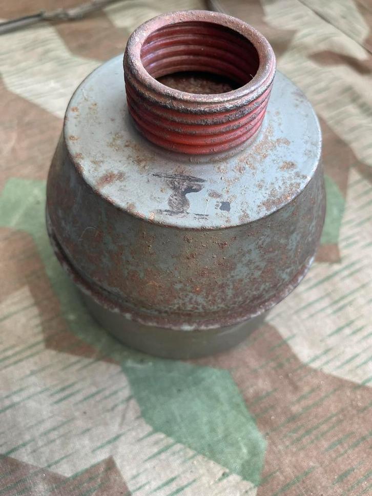 WO2 beutewaffe Tsjechoslowakijns OF-2 gasmasker filterbus, Verzamelen, Militaria | Tweede Wereldoorlog, Landmacht, Overige typen