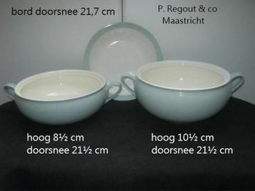 P. Regout Maastricht dekschaal + terrine + pastel blauw bord beschikbaar voor biedingen