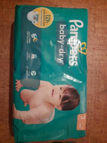 Pampers 2 dichte pakken  beschikbaar voor biedingen