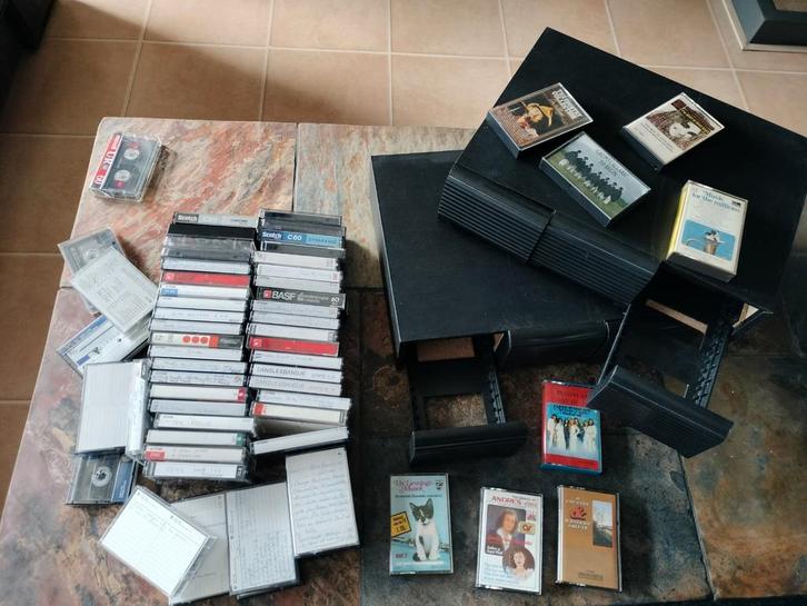 Cassettebandjes (60) + 2 Opbergboxen, Cd's en Dvd's, Cassettebandjes, Gebruikt, Overige genres, 26 bandjes of meer, Met bewaardoos, rek of koffer