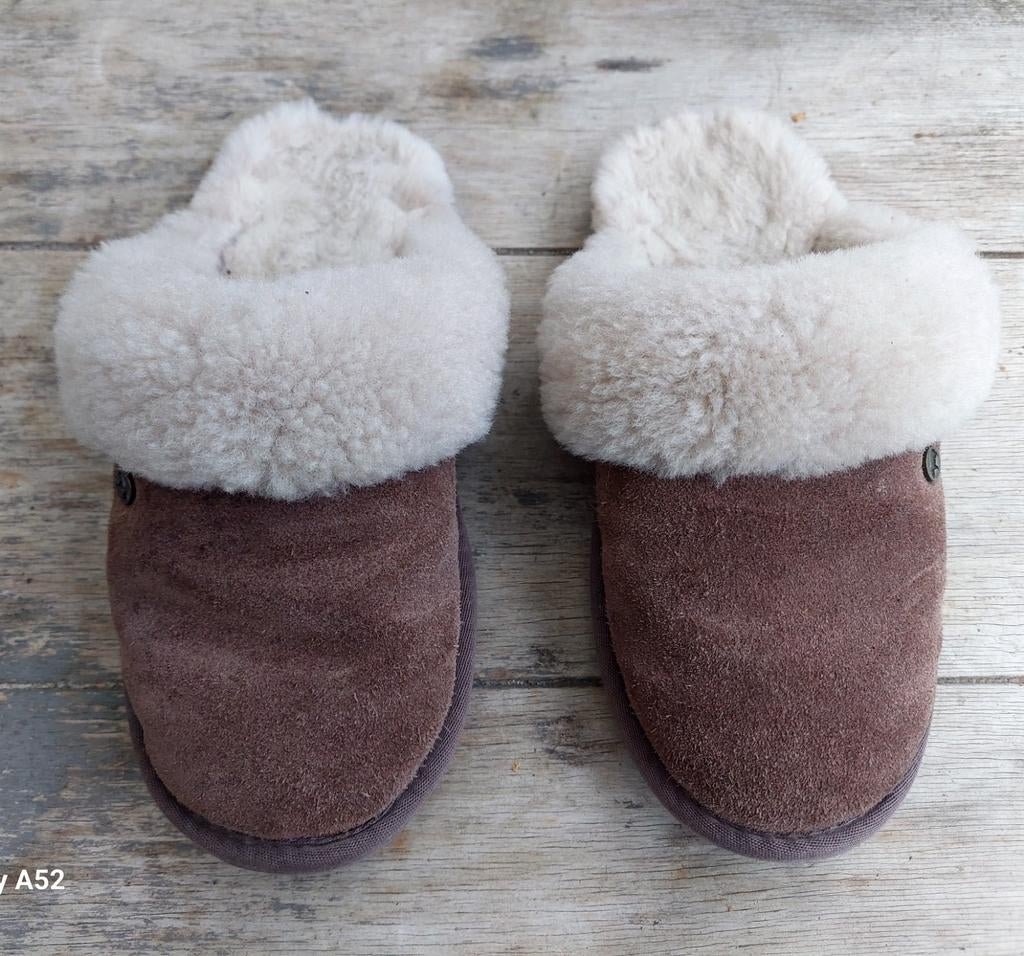 Warmbat Maat 34 Pantoffels, Bruin, Ophalen of Verzenden, Zo goed als nieuw, Pantoffels of Sloffen