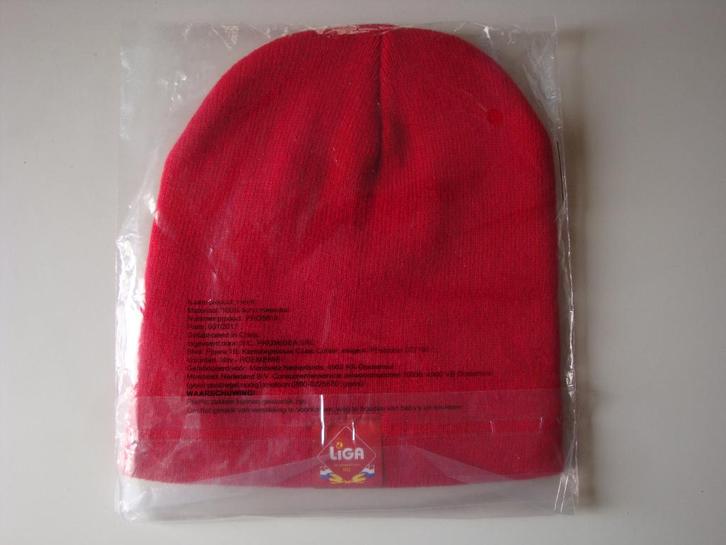 Rode muts, nieuw in verpakking, Kleding | Dames, Mutsen, Sjaals en Handschoenen, Nieuw, Muts, Ophalen of Verzenden